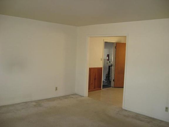 2nd image of 3227 Northgate Dr
