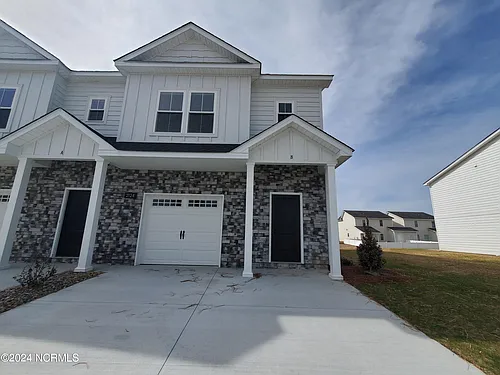 2124 N Kali Ln #B Photo 1