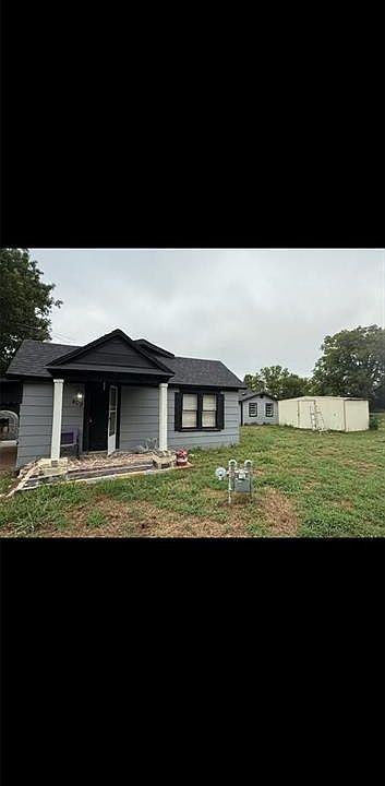1st image of 409 Fir St