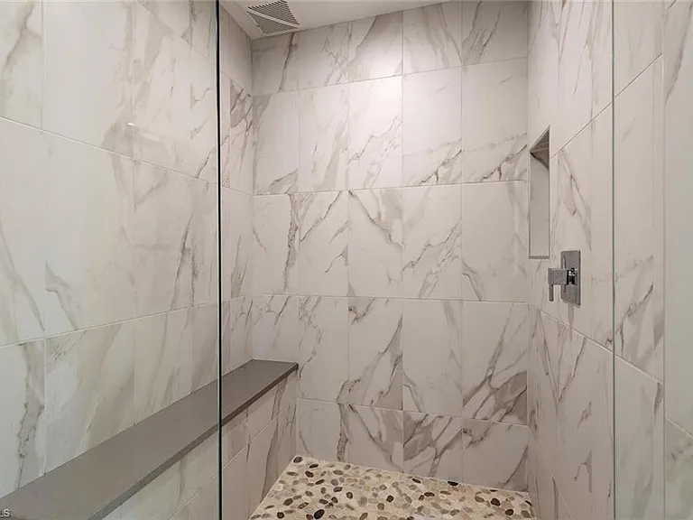 400 Flagship Dr #1002 — Photo 11