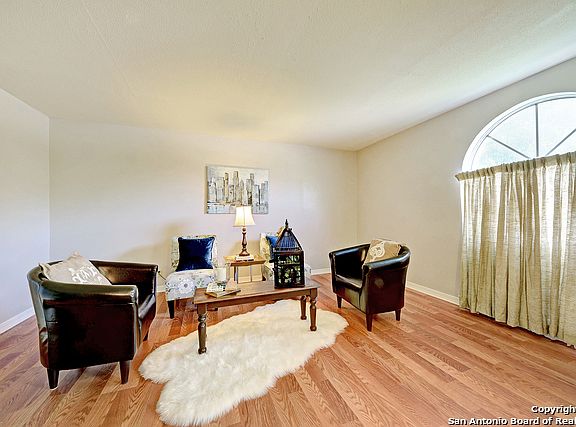 4th image of 4111 Barrington St