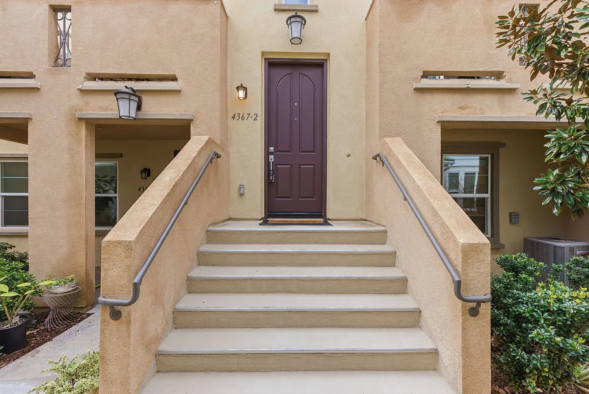 Building Photo - 4367 Pacifica Way #2