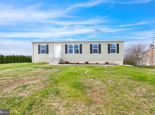 1366 Kbs Rd, Spring Grove, PA 17362