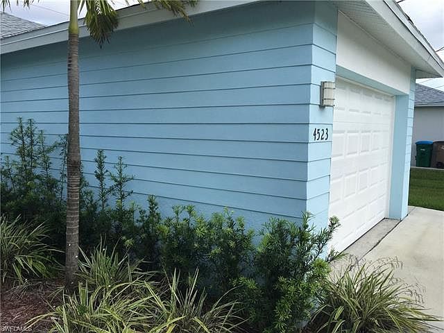 1st image of 4521/4523 SW Santa Barbara Pl