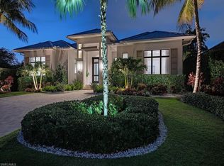 653 13th Ave S, Naples, FL 34102