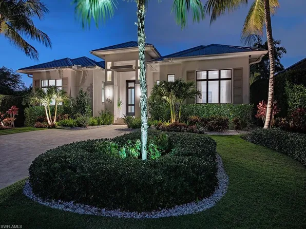 653 13th AVE S, NAPLES, FL 34102