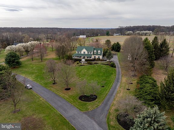 5th image of 20409 Peach Tree Rd