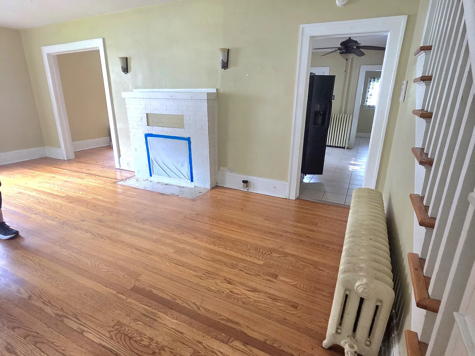 3 bed, 2520 sqft, $2,495 — Photo 2