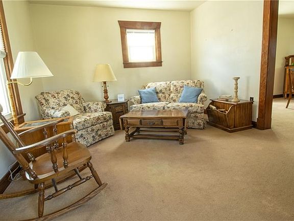 5th image of 228 Culbertson Ave