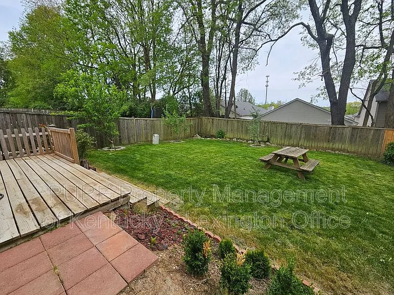528 Newbury Way — Photo 27
