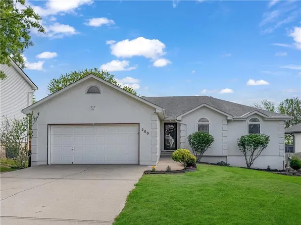 200 NE 6th St, Blue Springs, MO 64014