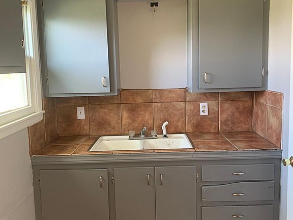 2nd image of 5318 Questa Dr