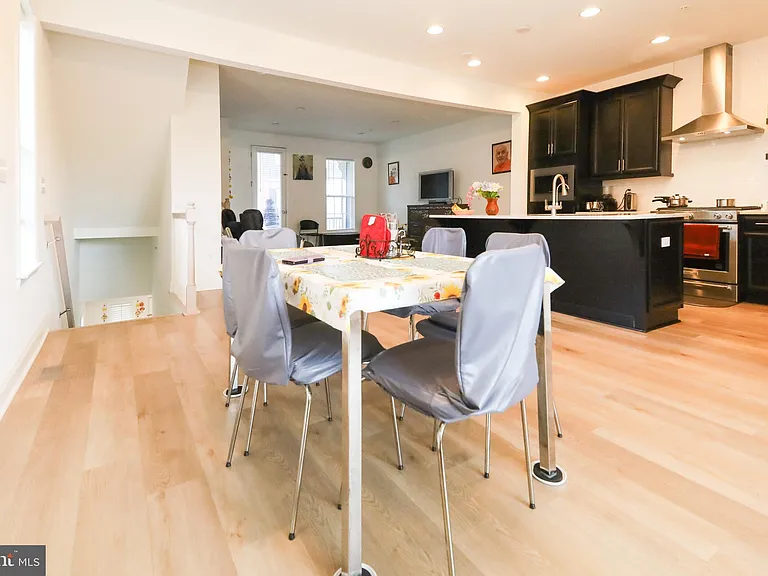 1317 Canning Way — Photo 33