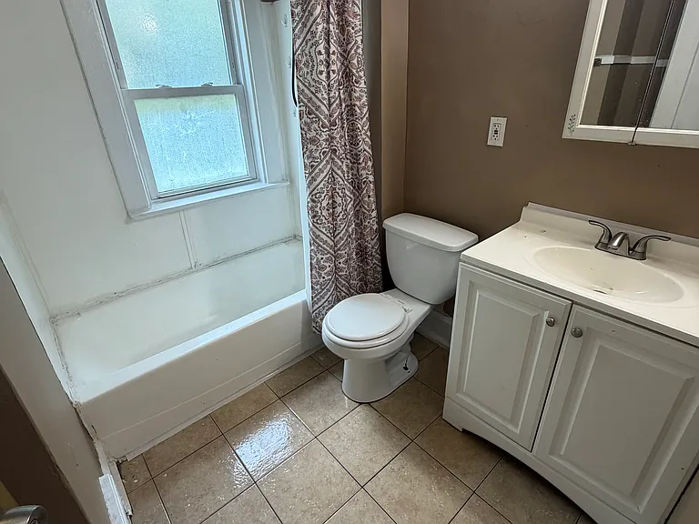 783 Damon St — Photo 7