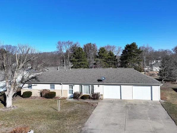 294 W Landing Ter, Winamac, IN 46996