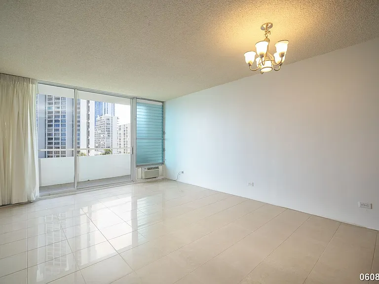 1676 Ala Moana Blvd #710 — Photo 4