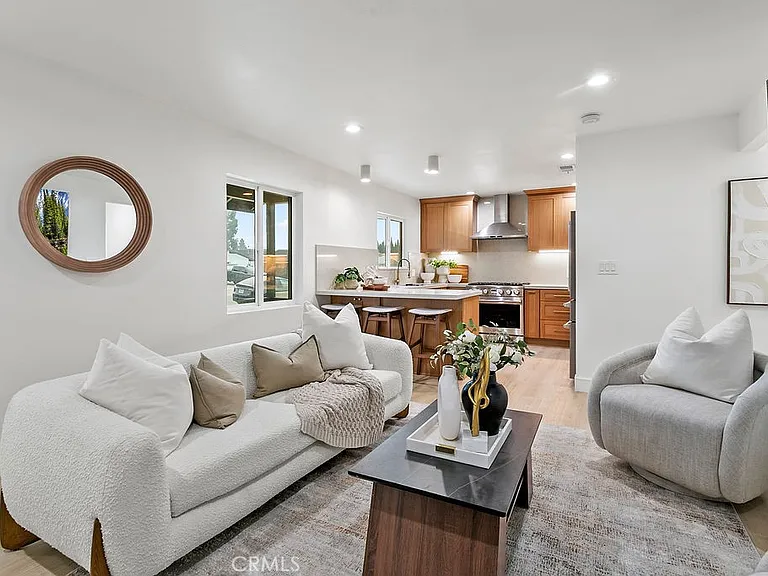6091 Navajo Rd — Photo 3