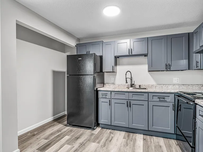 The Meridian Apartments — Photo 63