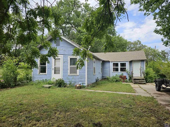 212 W Oak St, Madison, KS 66860