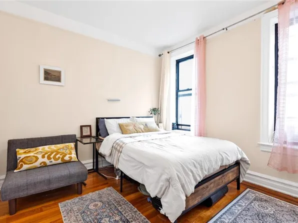 2234 Ocean Avenue image 16 of 23