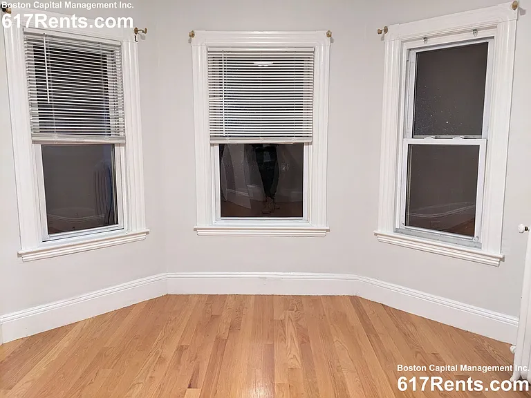 25 Moreland St #2 — Photo 7