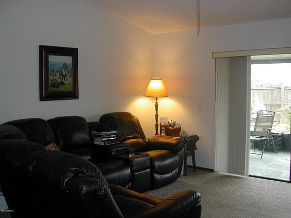 4th image of 892 Yorktowne Dr