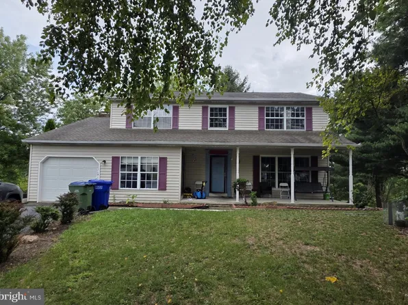 113 Kings Mill Ct, Harrisburg, PA 17110