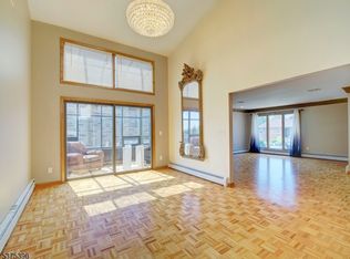 18 Jani Ct, Clifton, NJ 07013