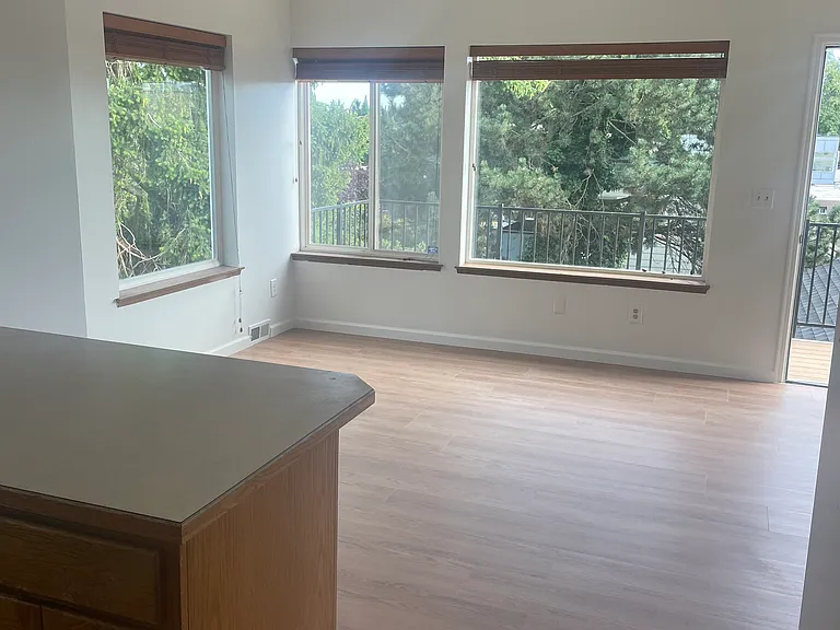 9741 Woodlawn Ave N #C — Photo 2