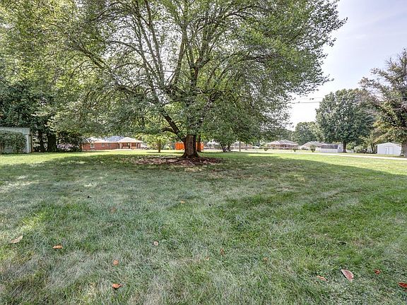 4th image of 7121 Suncrest Dr