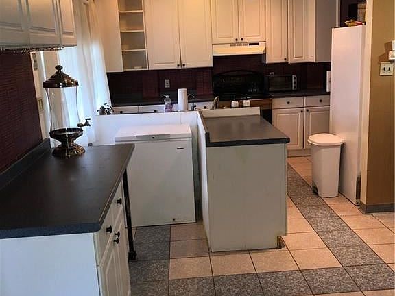 3rd image of 8226 Lindbergh Ave