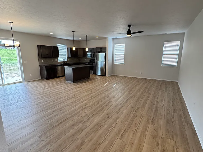 8408 E Rich Ave — Photo 3