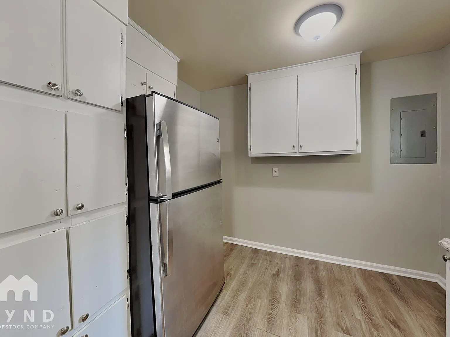 2 bed, 1.0 bath, 1060 sqft, $1,670 — Photo 4