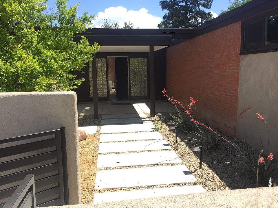 1st image of 1606 Cornell Dr NE