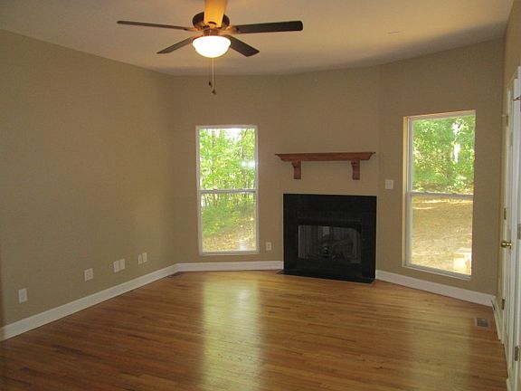 5th image of 508 Eagles Harbor Dr