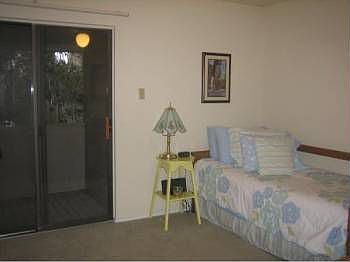 5th image of 1902 Dartmouth St APT Q1