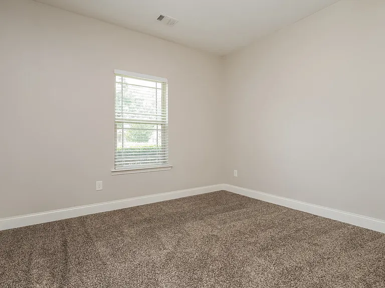 547 Joneus Dr — Photo 14
