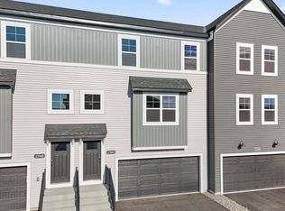 23164 Willow Dr, Rogers, MN 55374