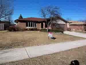 1st image of 8120 Bunker Dr