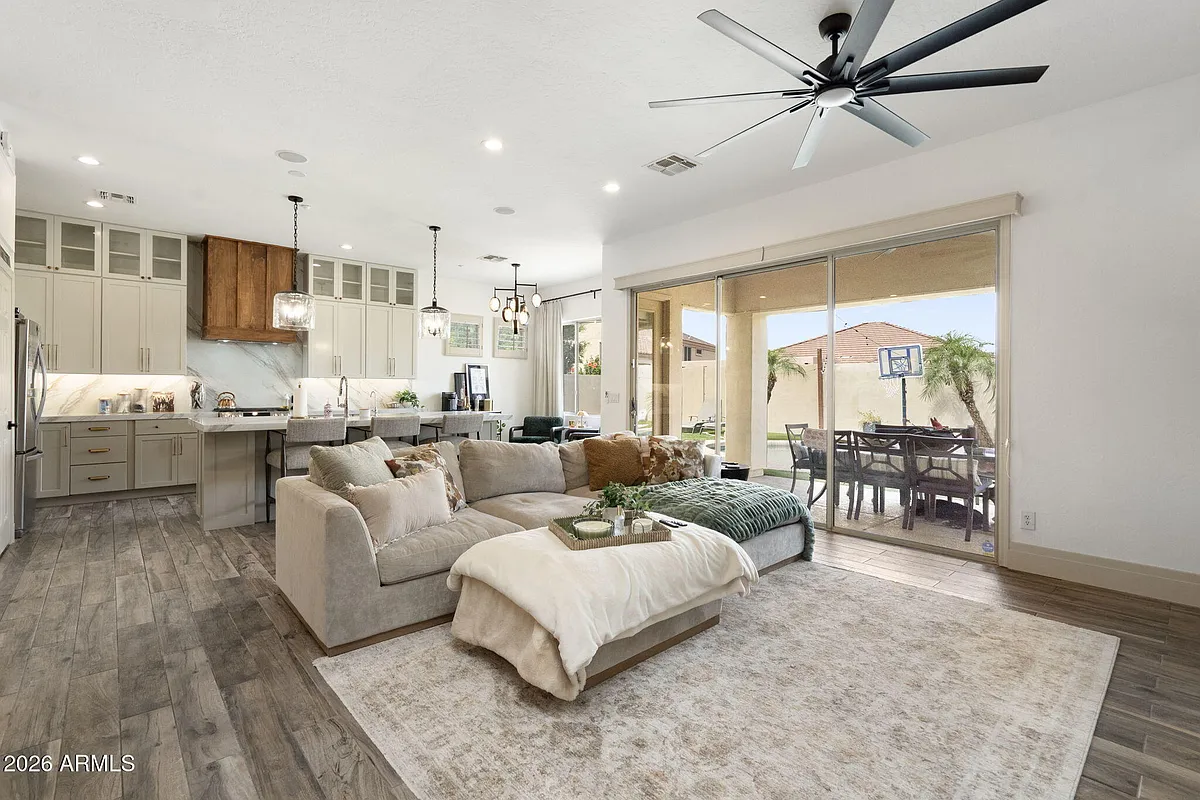 Building Photo - 10412 E Acoma Dr