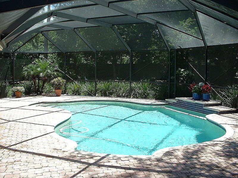 Heated pebble tec pool