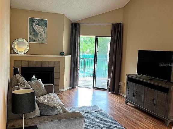4th image of 8756 Mallard Reserve Dr Unit 201
