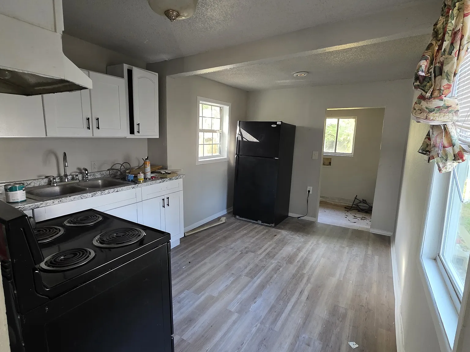 2 bed, 688 sqft, $1,300 — Photo 3