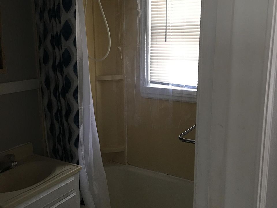 1st image of 4009 Orleans Ave #206