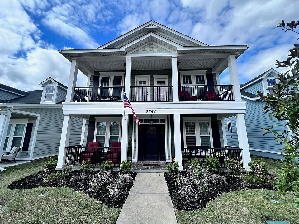 2764 Crestline Rd