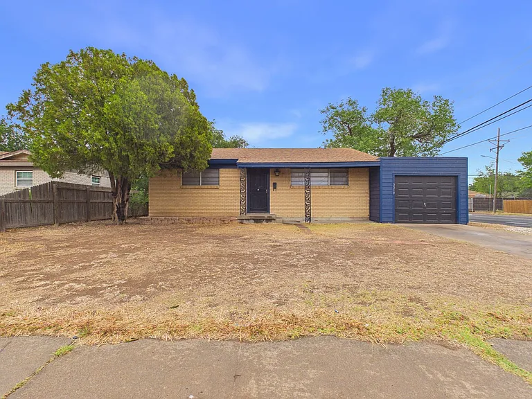 3319 Teckla Blvd — Photo 3