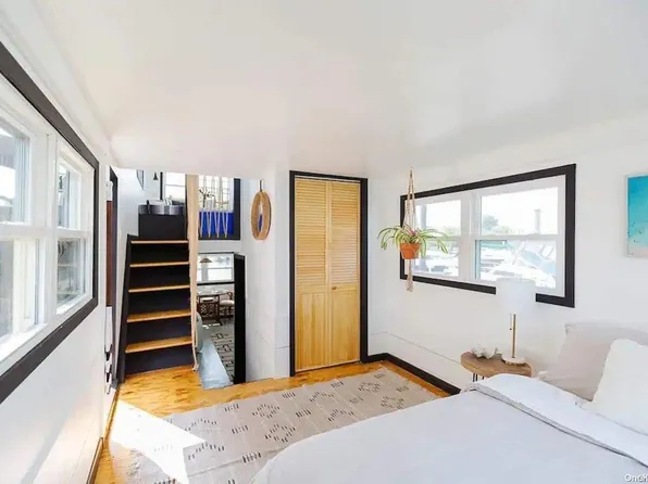 360 Beach 59th #c Street, Arverne, NY 11692