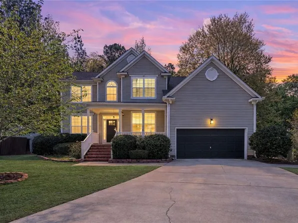 402 Undershot Ct, Chesapeake, VA 23323