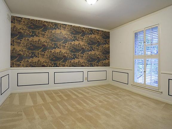 3rd image of 10019 Meadow Lake Ln
