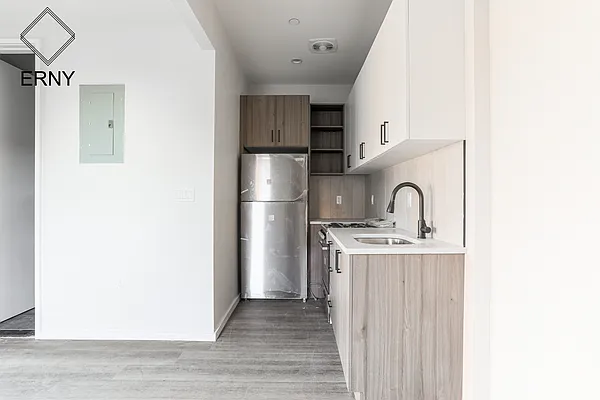 Rented by ERNY LLC | media 3